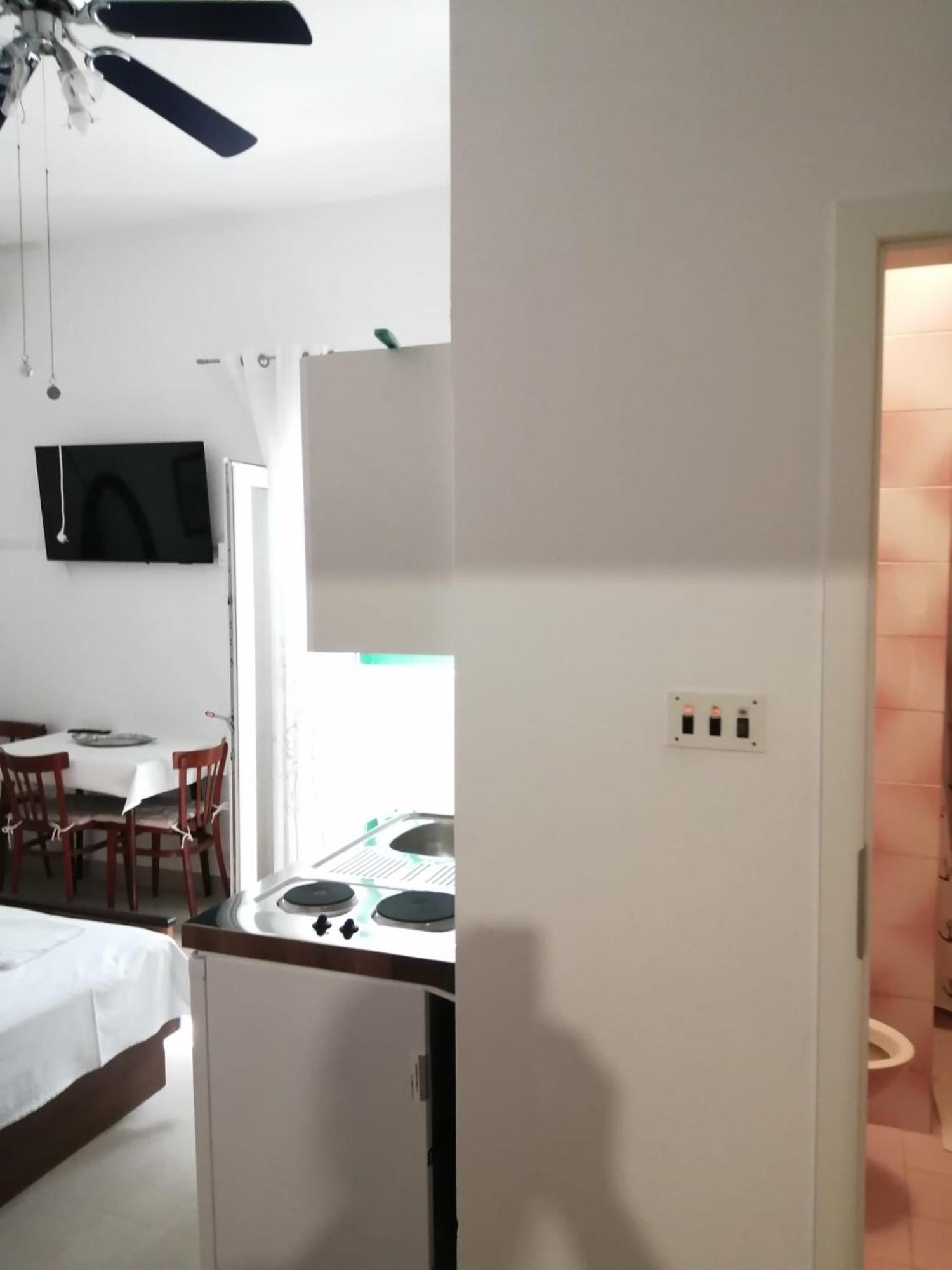 Omis Apartment On The Beach Extérieur photo