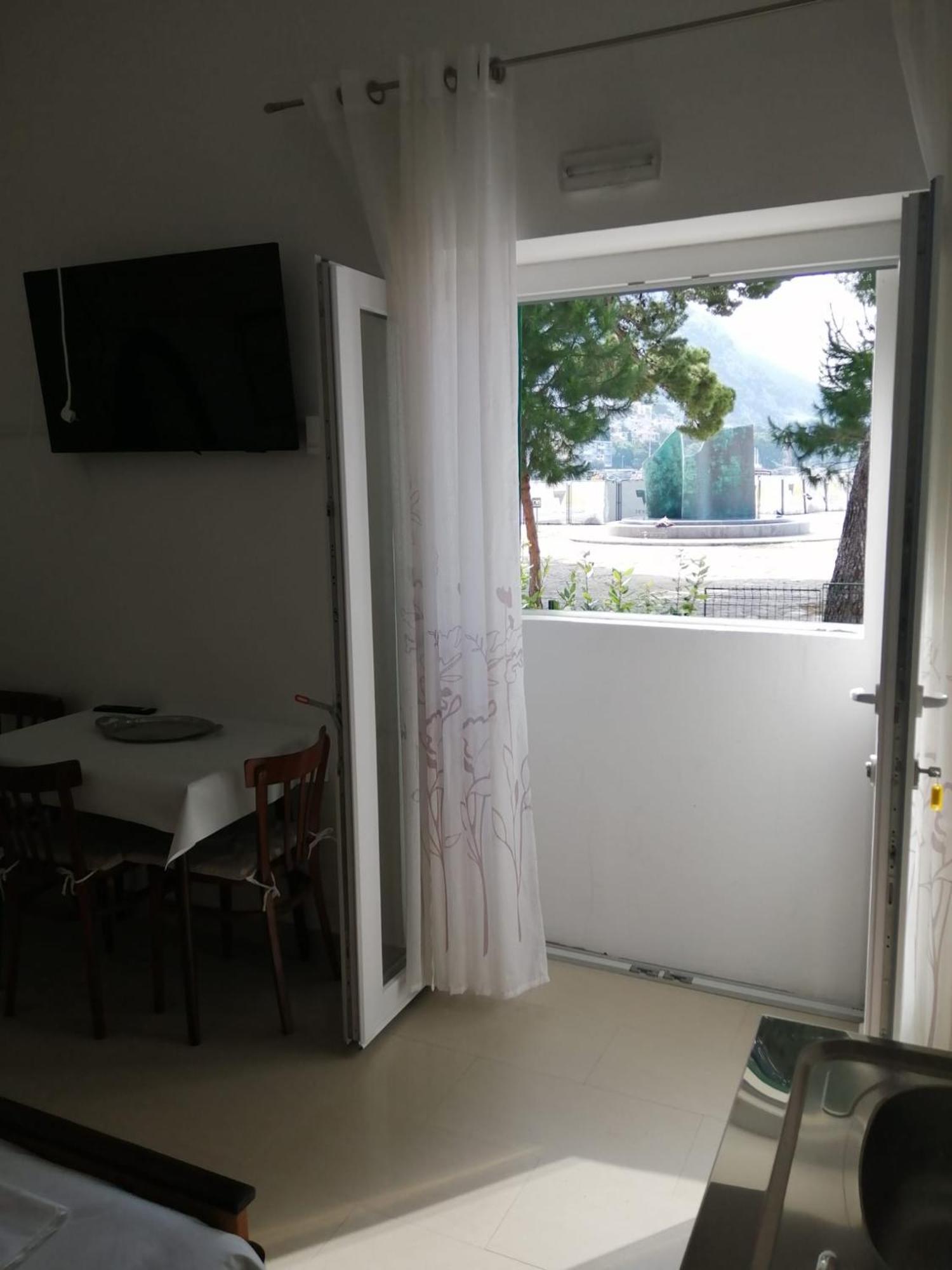 Omis Apartment On The Beach Extérieur photo