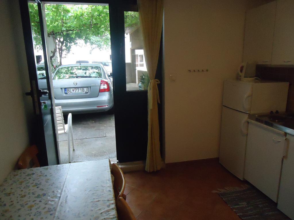 Omis Apartment On The Beach Extérieur photo