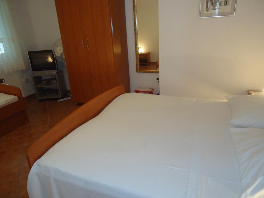 Omis Apartment On The Beach Extérieur photo