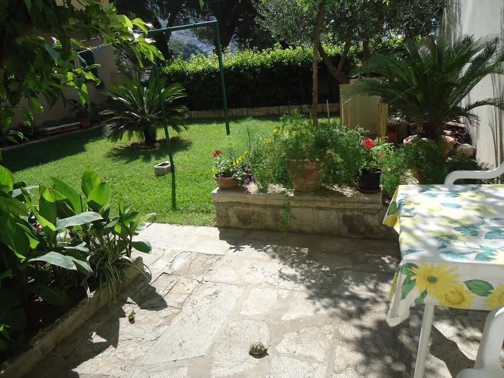 Omis Apartment On The Beach Extérieur photo