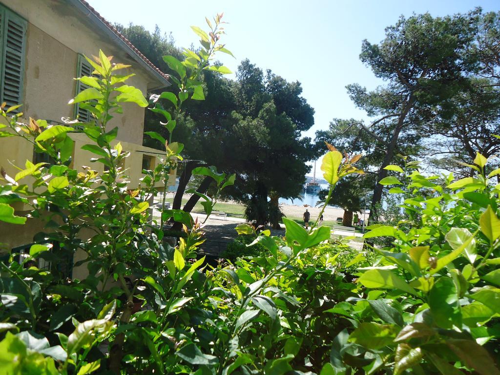 Omis Apartment On The Beach Extérieur photo